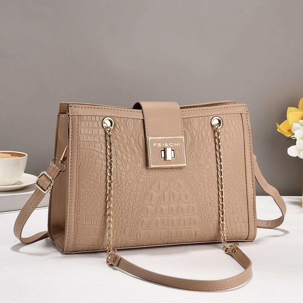 

The Latest Crocodile Print Fashionable Handbag Is A Grand Mom Bag with A High Level Standard of Look Trendy Feel. It Is Large-capacity Crossbody Ba .