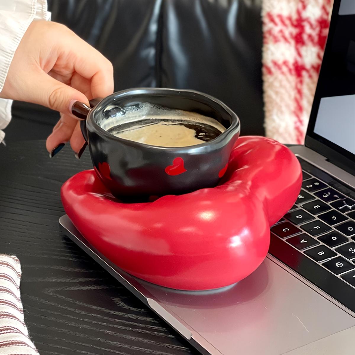 

1 набор керамической кофейной чашки и блюдца, подходит для дома, кухни, ресторана, гостиной, для кофе, чая, кофе, молока, фруктового сока и для использования на открытом воздухе