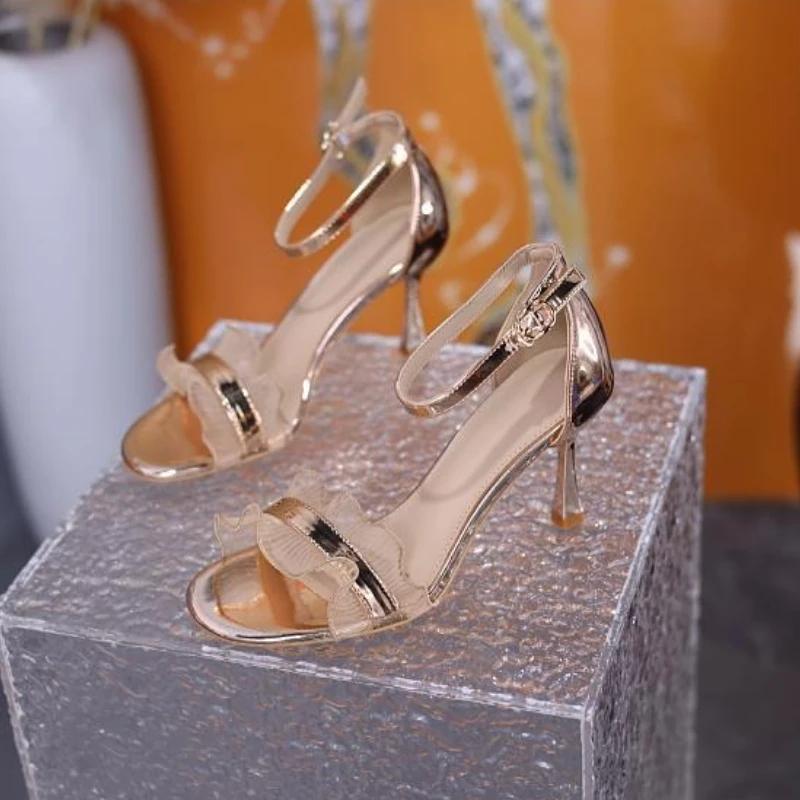 Fashion Pumps Buckles Ladies Shoes Anti Slip Hot Designer 2025 Trending Women's Sandals Sales Korea Daily Vintage Asian Size Pvc Sandal