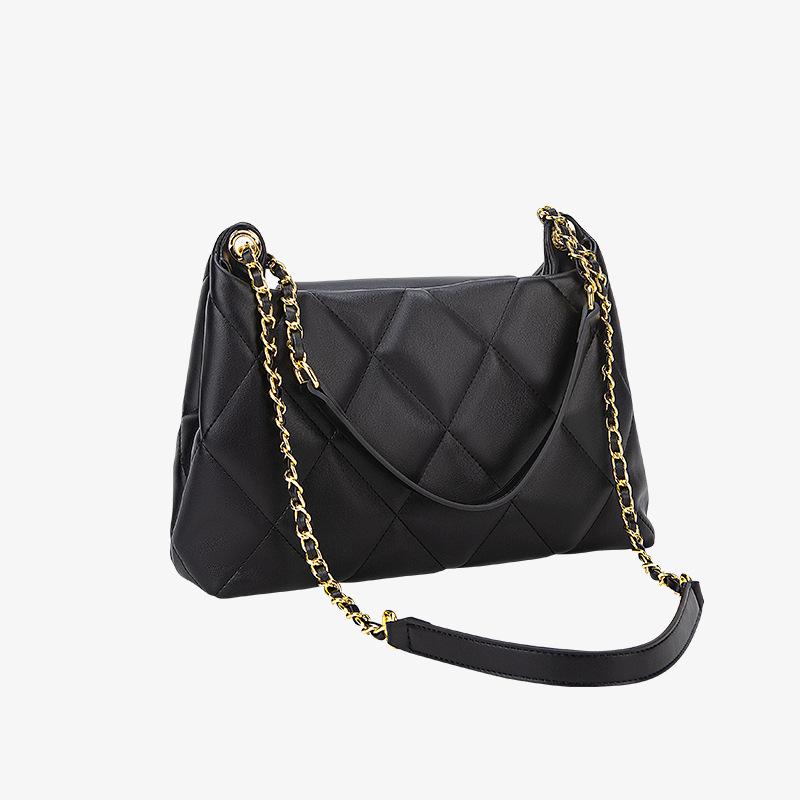 Wandering Bag, Women's New Travel Season Garbage Bag, High-end Sense, One Shoulder Small Fragrant Wind Diamond Grid Chain Armpit Bag
