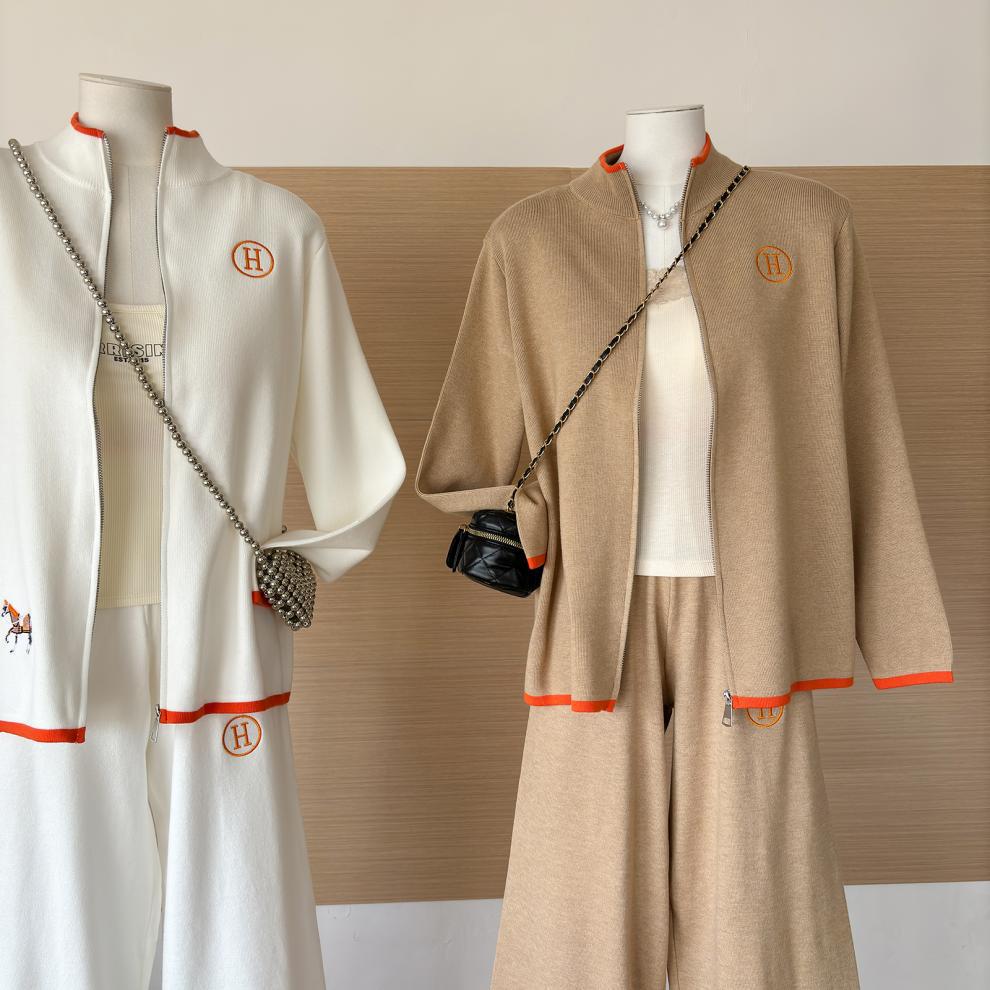 European-American Prancing Horse Embroidery Color Block Knit Outerwear & Pants Set
