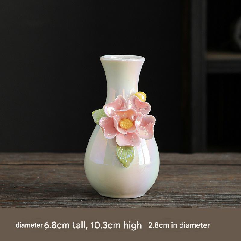 Hand-sculpted flower ceramic vase, ceramic hand-sculpted flower vase, desktop dried flower arrangement decoration
