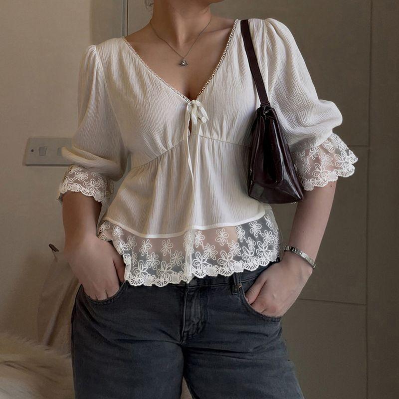 Pure Desire Style Lace Splicing V-Neck White Shirt Top 2026 Spring and Summer New Style Bow Tie Casual T-Shirt for Women