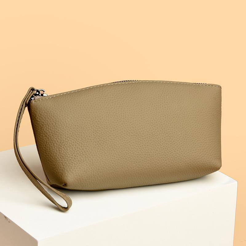 Luxury Women's Shoulder Bag 100% cowhide, Stylish Handbag for Ladies, Spacious Tote Purse with Adjustable Strap, Trendy Design