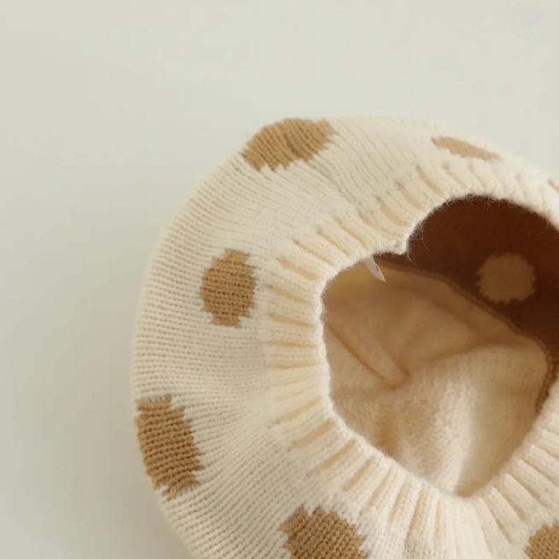 Korean Version Polka Dot Cute Baby Beret Autumn And Winter Children'S Fashionable Warm Hat