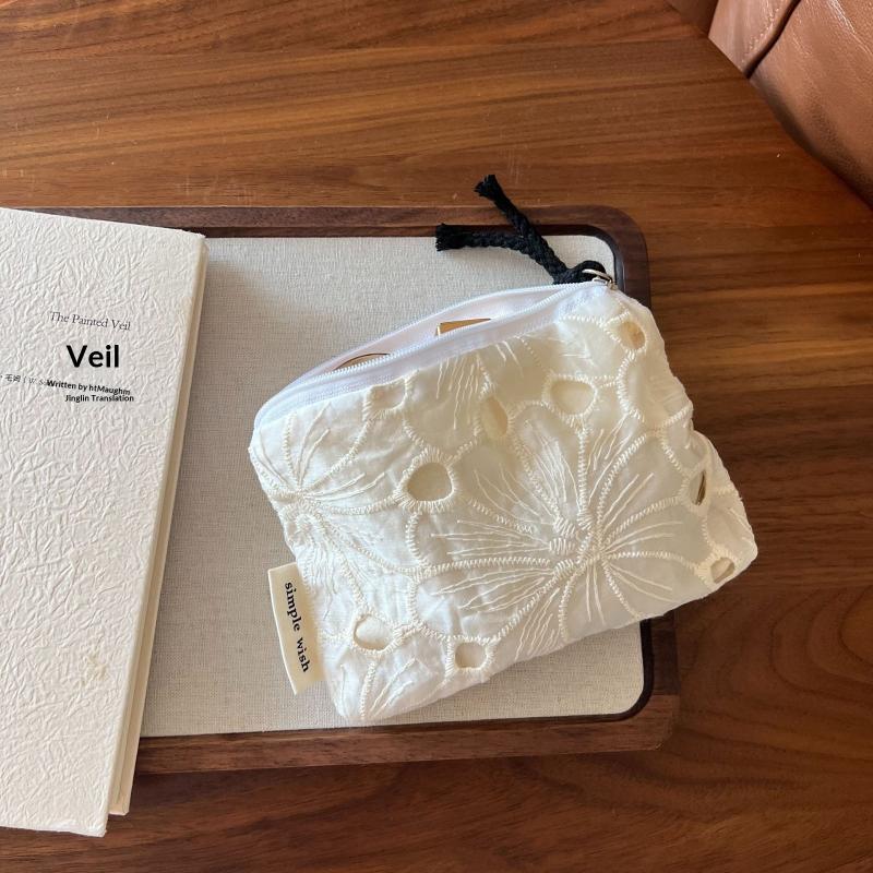 Retro Lace Embroidered Cosmetic Organizer Bag Mini Women'S Makeup Bag Portable Coin Purse Wallet Cosmetics Lipstick Storage Bag