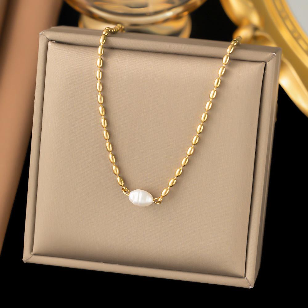 Elegant Titanium Steel Clavicle Necklace for Women - Trendy, Durable, and Fashionable