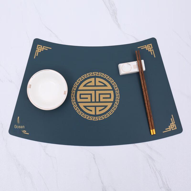 ZISIZ Chinese Fan-Shaped Placemat Set, Peacock Green
