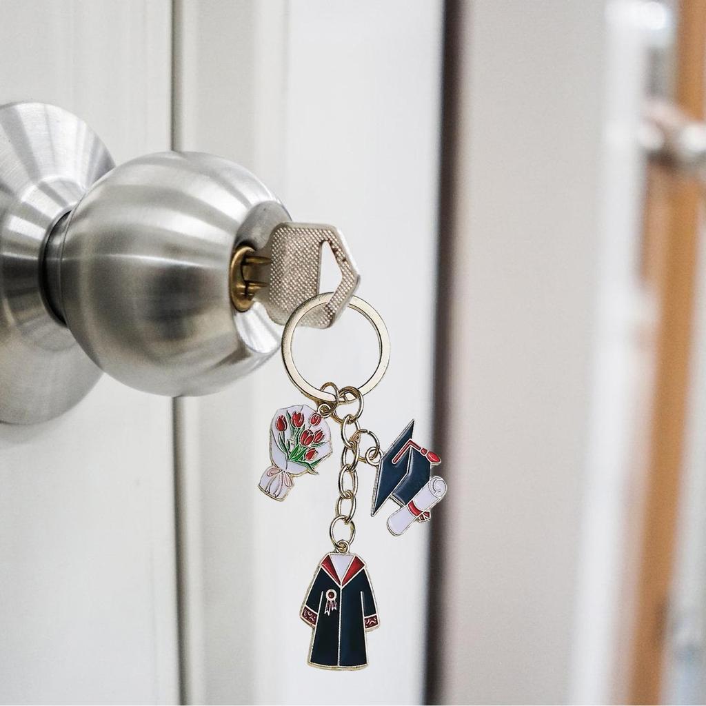 Graduation Themed Key Ring Bachelor Uniform Keychain Metal Keyring for Backpack and Purse Decoration Student Gift