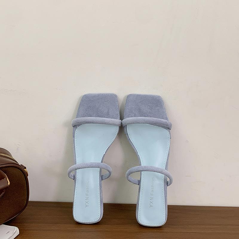 

Летние квадратные носки, танкетка, крутые шлепанцы, женские универсальные на плоской подошве, с открытым носком, с перемычкой, пляжные, повседневные, на низком каблуке, крутые полушлепанцы 40 синий