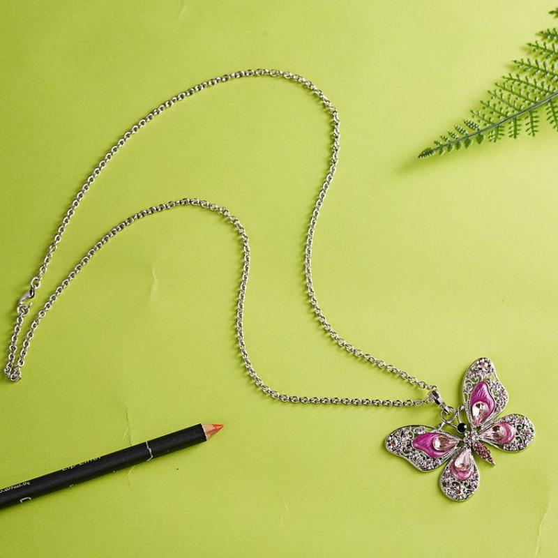 Vintage Butterfly Pendant Necklace Inlaid Shiny Rhinestone Long Chain Statement Neck Jewelry for Party Daily Festival Gift