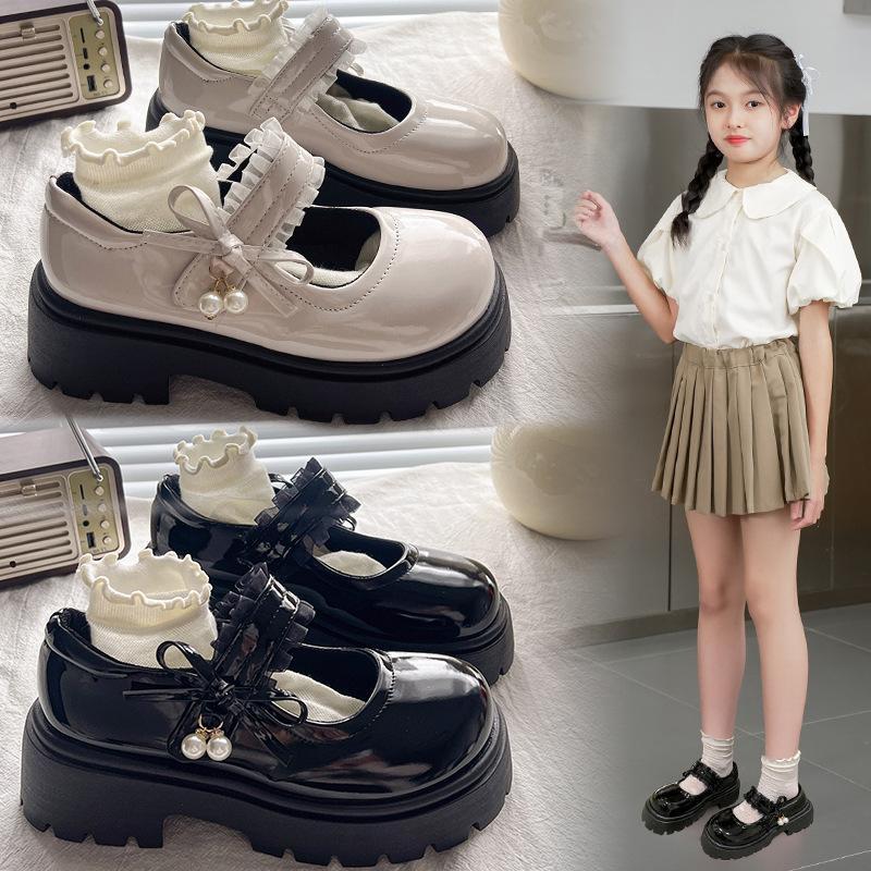 School season girls leather shoes 2025 autumn new foreign versatile princess shoes black loafer performance shoes medium and old children