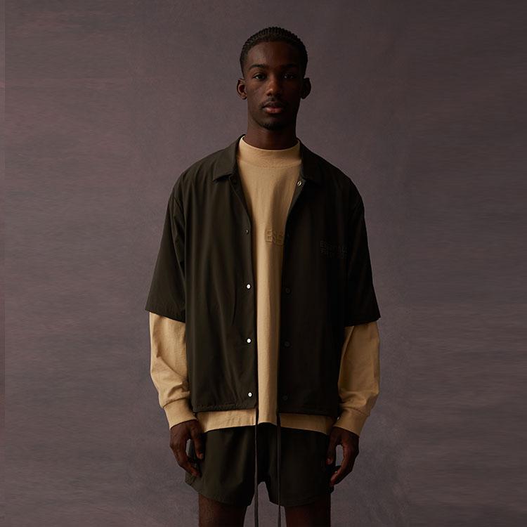 Fear of God Essentials Short-Sleeve Nylon Shirt Off Black Men Tops 186BT224000F