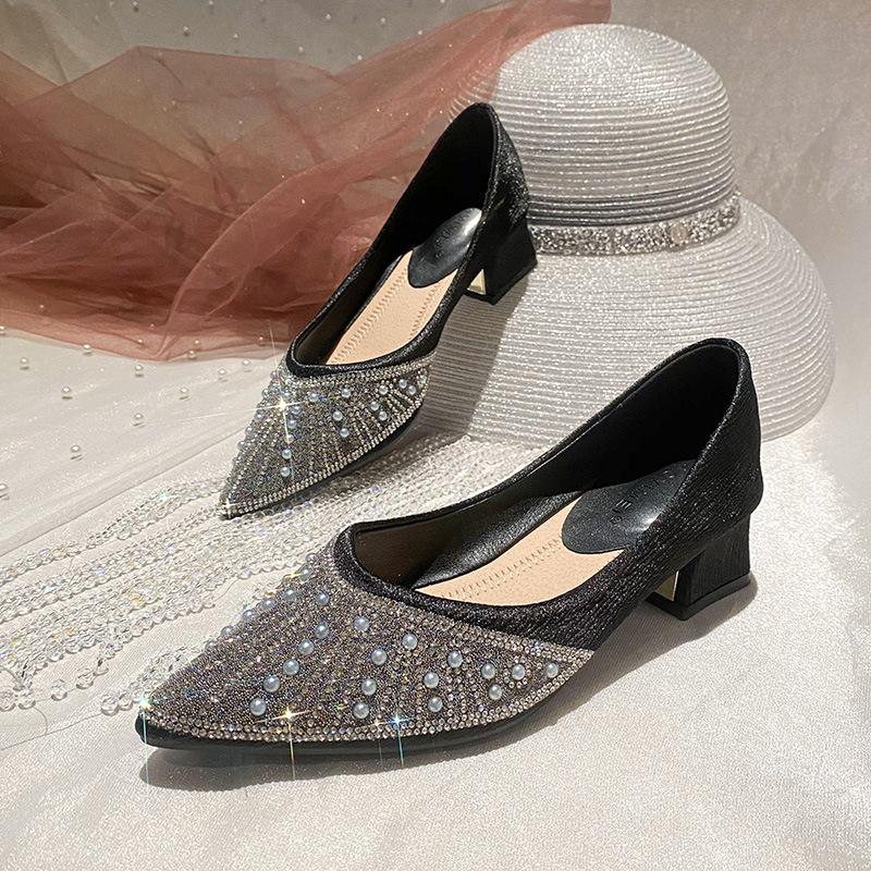 

Французские туфли на высоком каблуке с отделкой стразами и жемчугом, женские туфли на мягкой подошве, весна 2025, остроносые туфли-лодочки, женские вечерние туфли, нежные туфли 43 чёрный