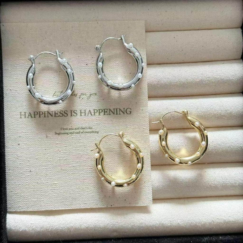 Luxury European & American Style Pearl Hoops - Versatile, High-Design Earrings for Women