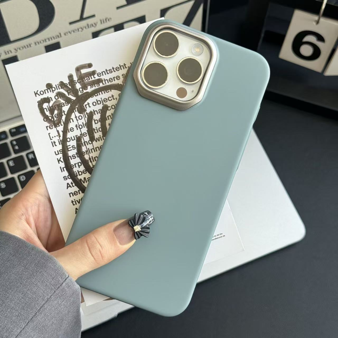 Minimalist Phone Case PC Premium for IPhone Opp Bag&For iPhone 16 синий