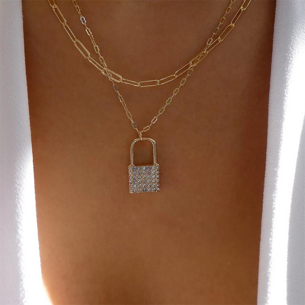 Classic Gold Multilayered Necklace for Women Vintage Silver Geometric Pendant Necklaces Butterfly Choker Jewelry