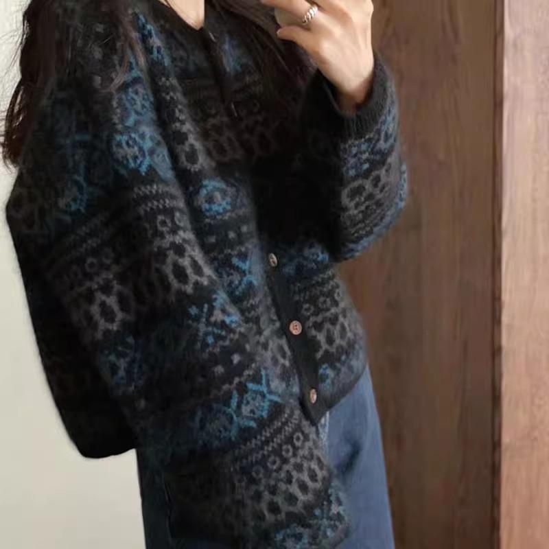 

Женский винтажный кардиган из французского жаккарда 2025 года - Шикарная осенне-зимняя мода One Size, 80-140 jin