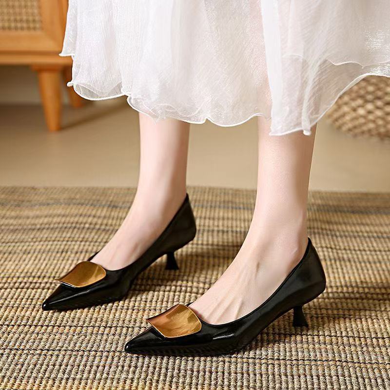 Vielseitige dünne Absätze zeigen Höhe, flache Single-Schuhe, kleiner duftender Stil, kleine Frühjahrs-Koreanische Version, spitze High Heels
