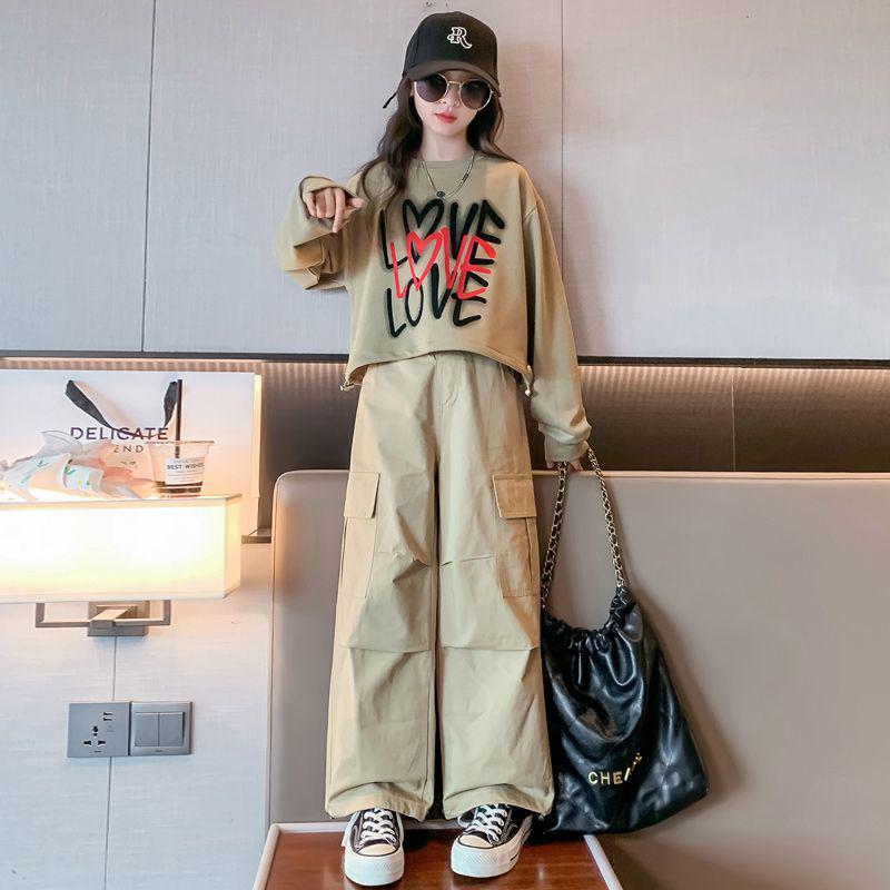 

Стильный комплект из двух предметов для девочек в корейском стиле весна/осень 2024 г.: Верхняя часть в стиле вестерн с буквами и свободный комбинезон 160cm