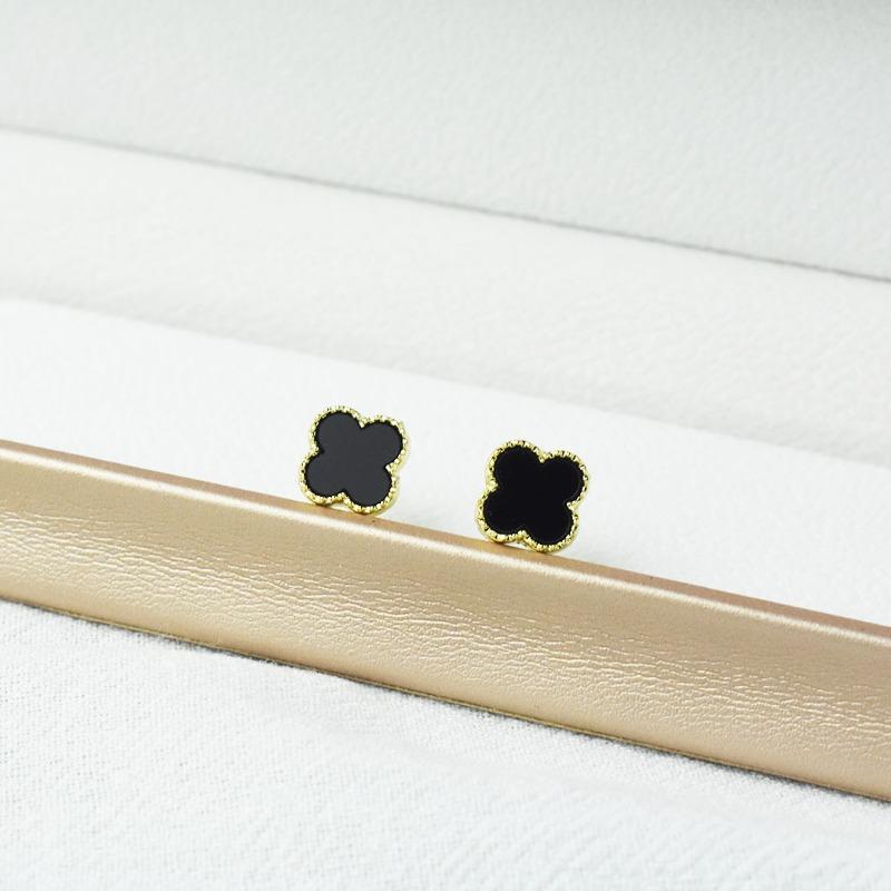 Kolczyki Koniczynki Czterolistnej Net Red Temperament Małe Proste Dzikie Nowe Kolczyki Kolczyki Damskie