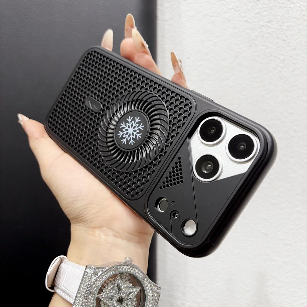 The new small cyclone heat dissipation magnetic attraction is suitable for iPhone18ProMAX mobile phone case, mecha heat dissipation Apple 17 case.