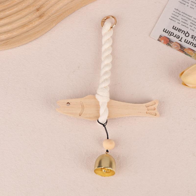 

Fish Car Ornament Wall Art Hangable Wooden Door Pendant Accessories For Home Decoration as the picture