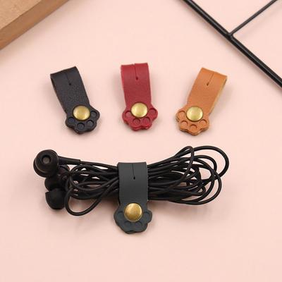 Yousheng Clip Organisateur de Câble Patte de Chat Enrouleur de Cordon à Clipser pour Écouteurs Chargeurs Câbles de Données Maintient le Bureau Rangé Cuir Synthétique Accessoire de Bureau Pratique