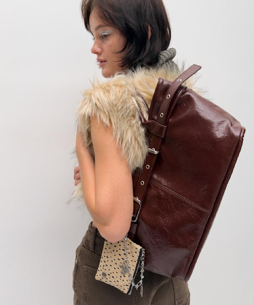 Yeomim Belted Boat Bag (Crack Burgundy)