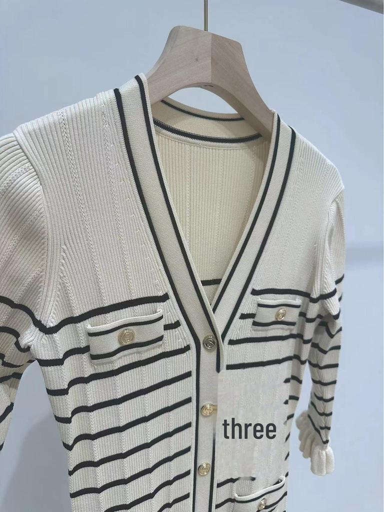 2024 Summer French-Style V-Neck Striped Slim-Fit Knitted Dress