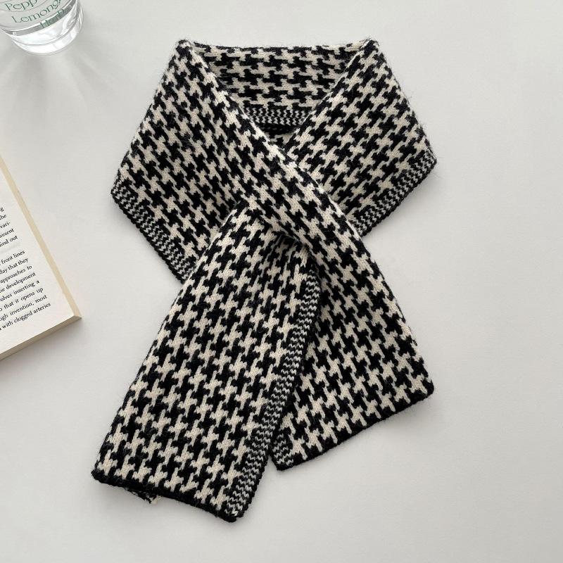 Lazy Cross Scarf Women's Autumn and Winter Fashion Versatile Couple Neck Protection Thickened Warm Soft Waxy Knitted Scarf
