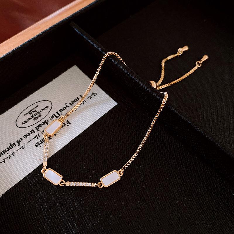 Gold-Plated Zircon Square Mother-of-Pearl Adjustable Bracelet - Elegant Light Luxury Bangle Jewelry