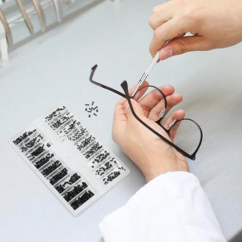 Assorted Miniature Screw Kit, 18 Types, M1.2, M1.4, M2.0, for Glasses and Watches, Includes Storage Case