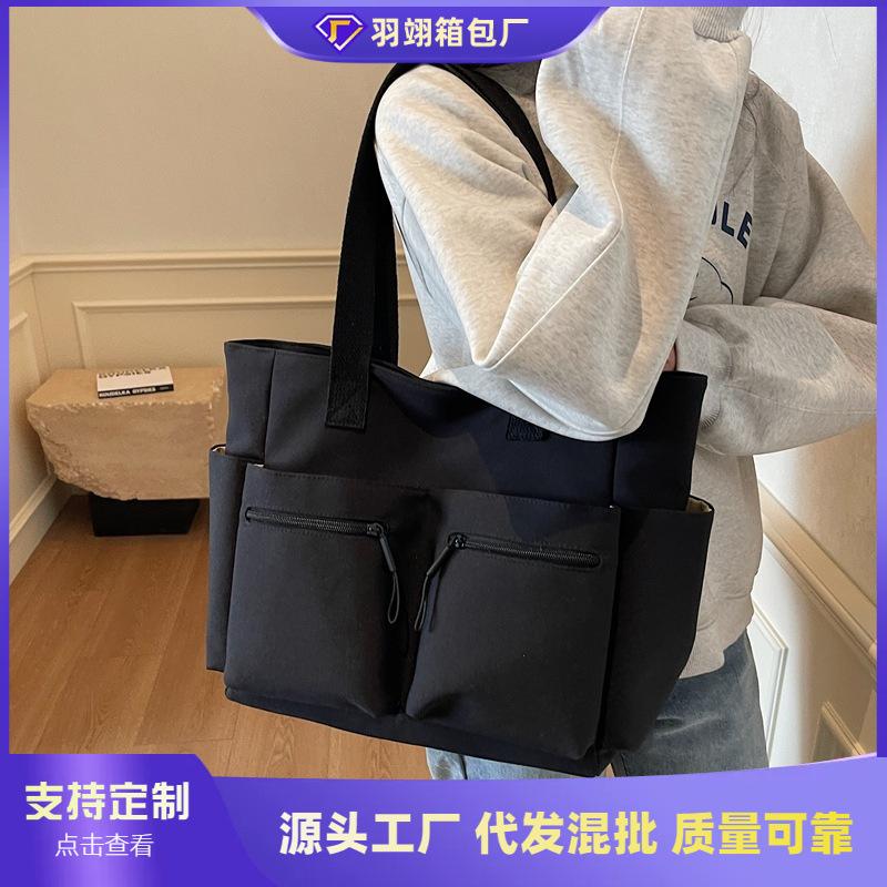 Casual Large-capacity Canvas Bag Women's New Versatile Multi-pocket Shoulder Bag Commuter Tote Bag