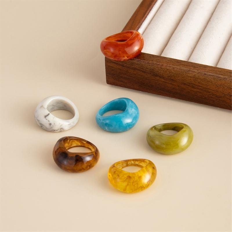 Handcrafted V Shaped Resin Band Finger Jewelry Accessories Elegant Unisex Gift For Fashion Enthusiasts And Gift Seekers