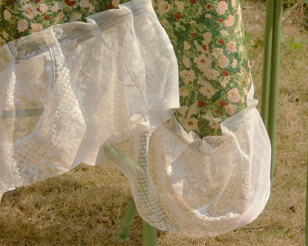 Imanqi Yun Grüne Florale Jacquard-Tischdecke mit Spitzenrüsche - Mehrzweckabdeckung für Outdoor-Camping und Nachttische