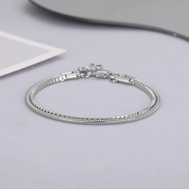2026 Mode Doppellagige Schlangenknochenketten Armbänder für Herren Schlichtheit Cool Silberfarbene Armbänder Tägliche Schmuckaccessoires