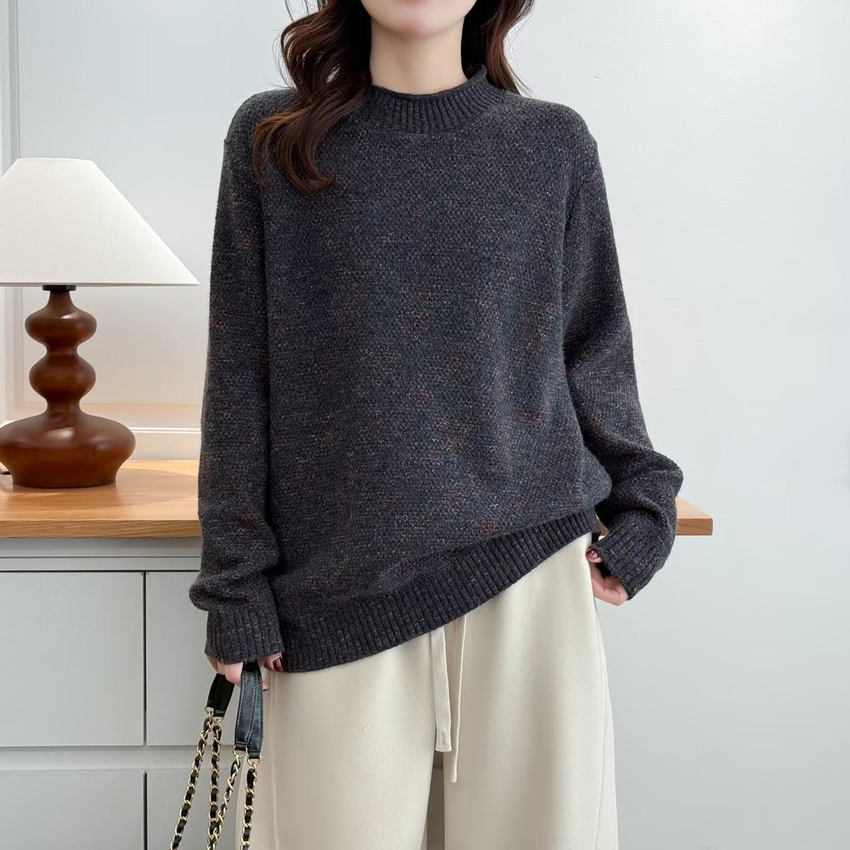 

Plus Size Women s Slimming Half-High Collar Sweater: Versatile Winter Base Layer for Chubby Girls XL (57.5-70 kg) серый