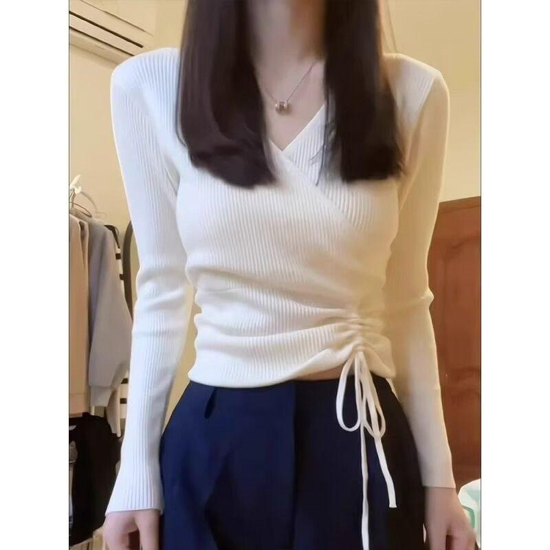 

Women s V-neck White Knit Sweater - Soft Spring/Summer Layer S (80-95) белый