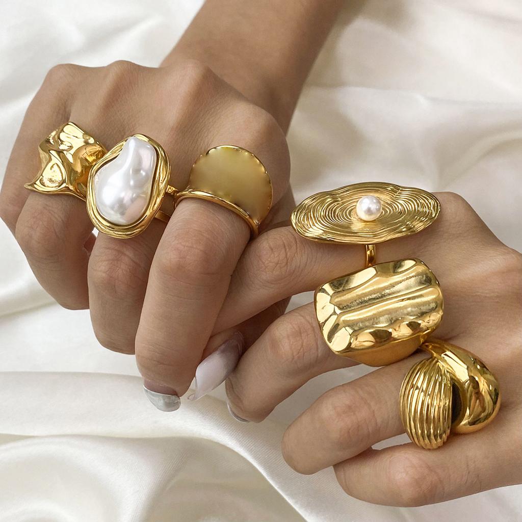 Fashionable Statement Rings Featuring Practical Stainless Steel and Stylish Crystals for Fashion Women Daily Use