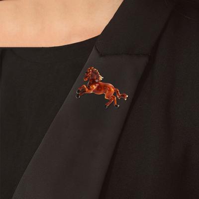 Brooch Horse-Themed Zine Alloy Brooch with Inlaid Crystals Enamel Faux Pearls Fairy Tale Badge Artistic Accessories