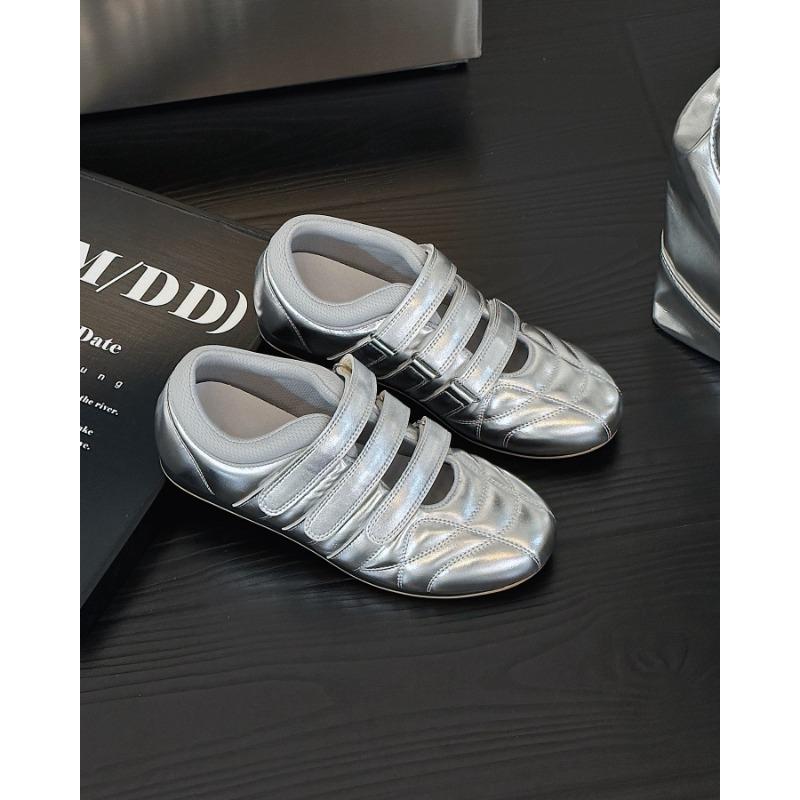 ~ Retro women's Velcro ballet single shoes round head casual sports little white shoes women's single shoes