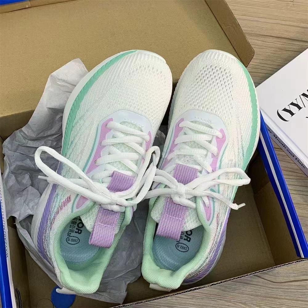 Women's Shoes Spring and Autumn New Flying Soft Sole Sports Women's Mesh Breathable Light Casual Shoes Versatile Running Shoes Women