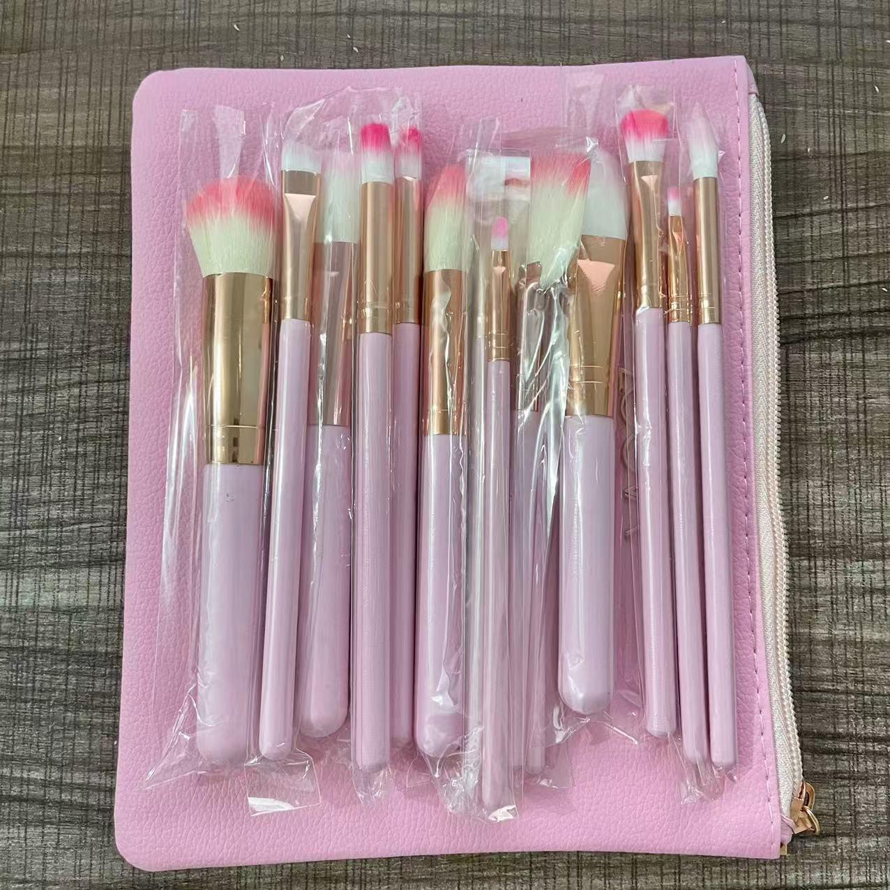 

Изысканный набор из 15 коричневых кистей для макияжа с черными ручками - Инструменты для нанесения макияжа