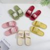 New non-slip slippers are comfortable to wear outdoors at home, lightweight thick-bottomed cool slippers