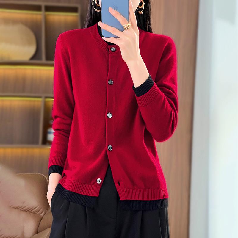 

Contrasting Color Fake Two-piece Knitted Cardigan Women s Autumn and Winter New Round Neck Age-reducing Sweater Jacket Single-breasted Top S Темно-синій