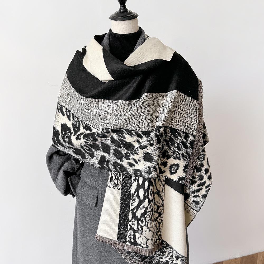 Leopard Print Jacquard Imitation Cashmere Scarf Women'S Short Fringed High-End Shawl