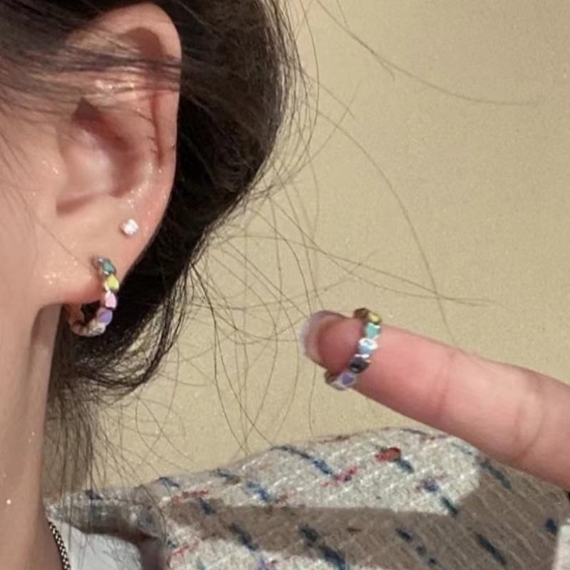 S925 Silver Needle Pearl Flower Stud Earrings - High-End Retro Jewelry for Autumn/Winter