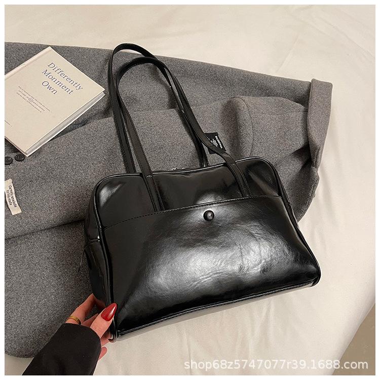 Korean Niche Underarm Bag Women's Four Seasons 2025 New Trendy Fashion Retro Commuter Bag Large-capacity Briefcase