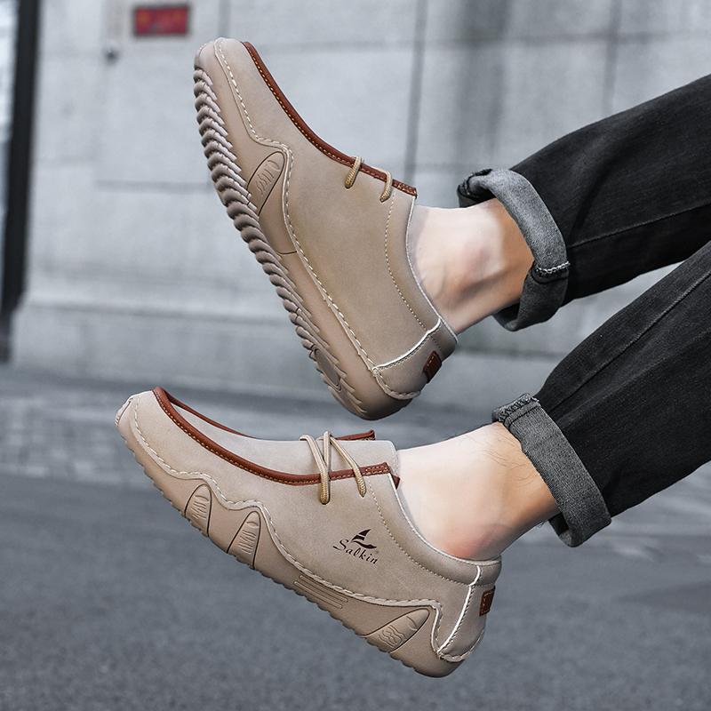 Men’s White Driving Shoes Handmade Moccasins Casual Retro Men’s Outdoor Wide Shoes Plus Size Anti Slip Boat Shoes